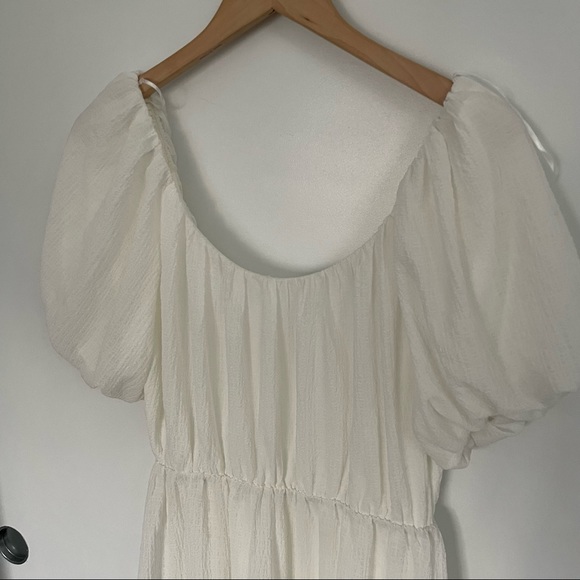 ASTR the Label Tiered Short Sleeve Dress White Size Medium - Picture 3 of 7